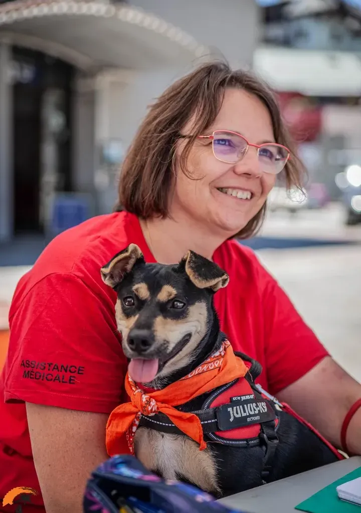 Valérie avec la mascotte officielle
